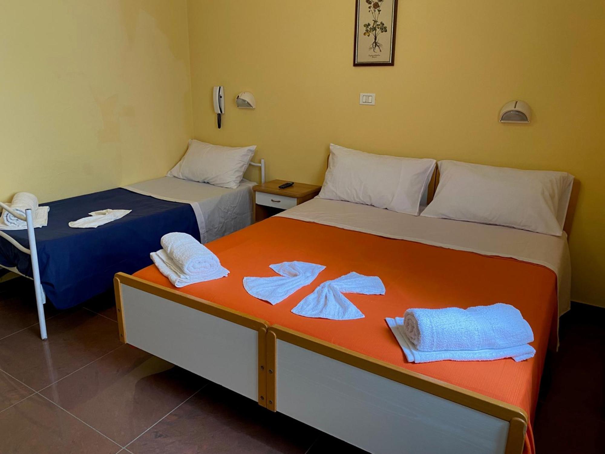 Hotel Piccari Nuova Gestione Римини Екстериор снимка