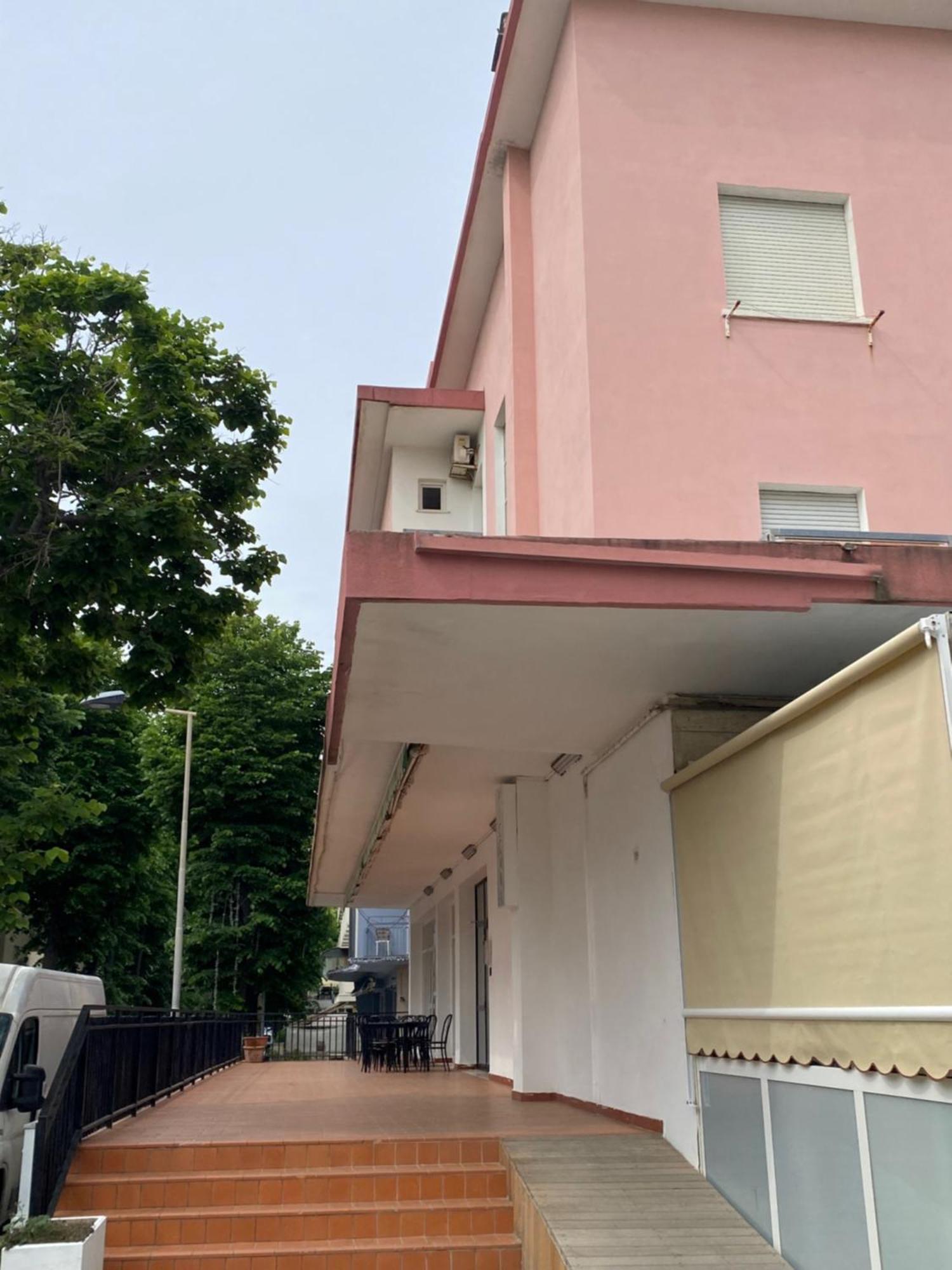 Hotel Piccari Nuova Gestione Римини Екстериор снимка