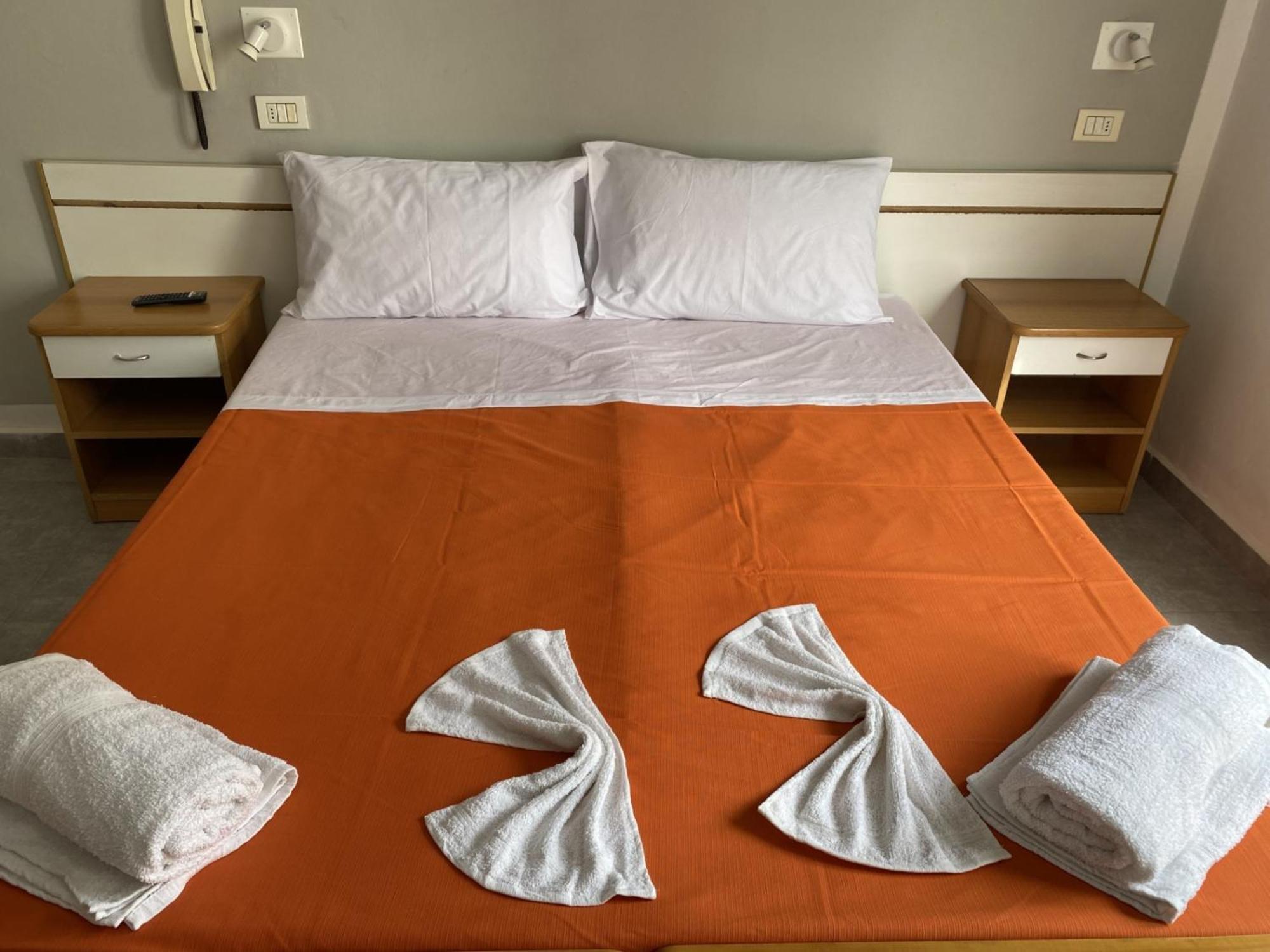 Hotel Piccari Nuova Gestione Римини Екстериор снимка