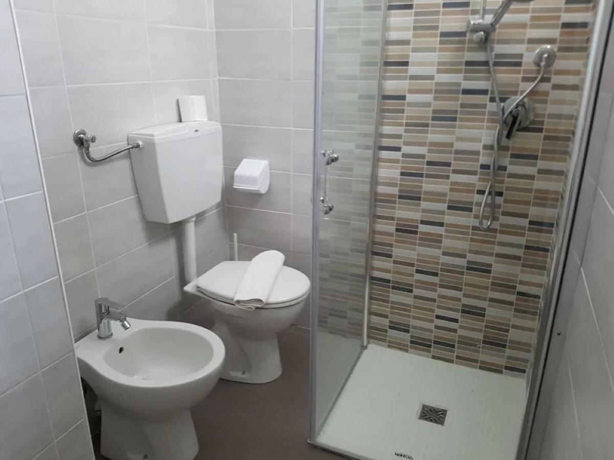 Hotel Piccari Nuova Gestione Римини Екстериор снимка