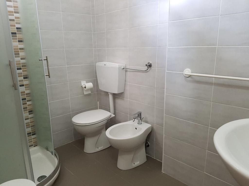 Hotel Piccari Nuova Gestione Римини Екстериор снимка