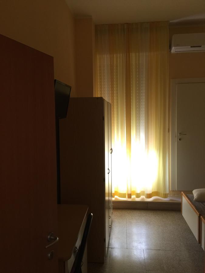 Hotel Piccari Nuova Gestione Римини Екстериор снимка